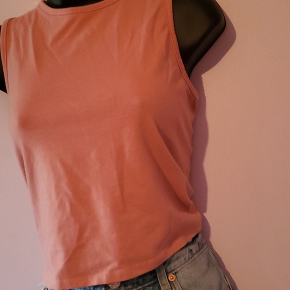 Open back pink tank - Picture 5 of 8